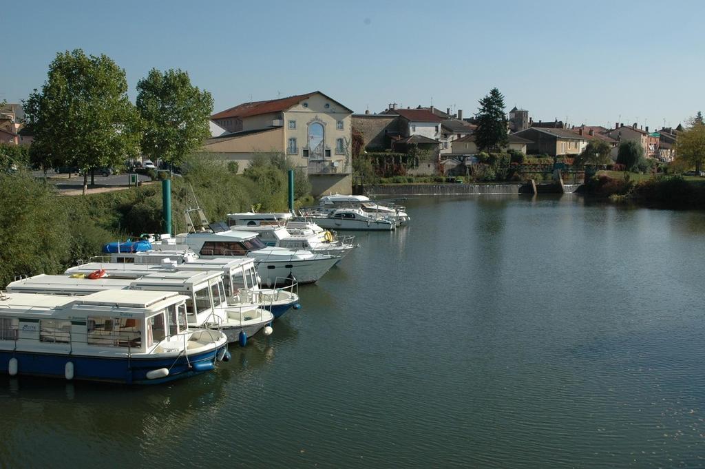 Le Jardin De La Reyssouze Bed & Breakfast Gorrevod Exterior photo